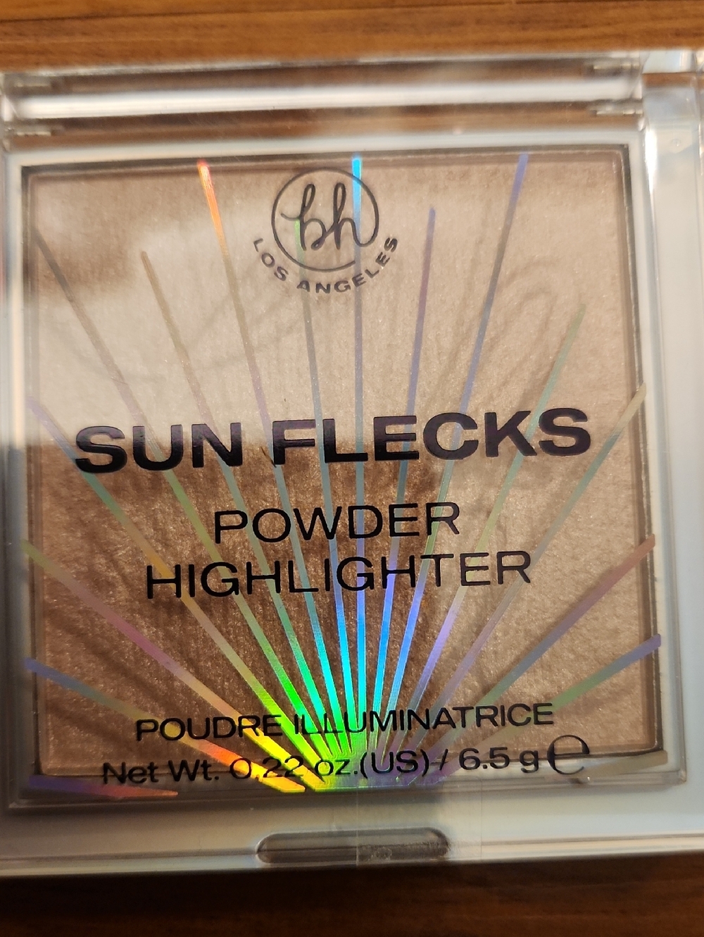 BH Cosmetics Sun Flecks Powder Highlighter - Champagne Beige